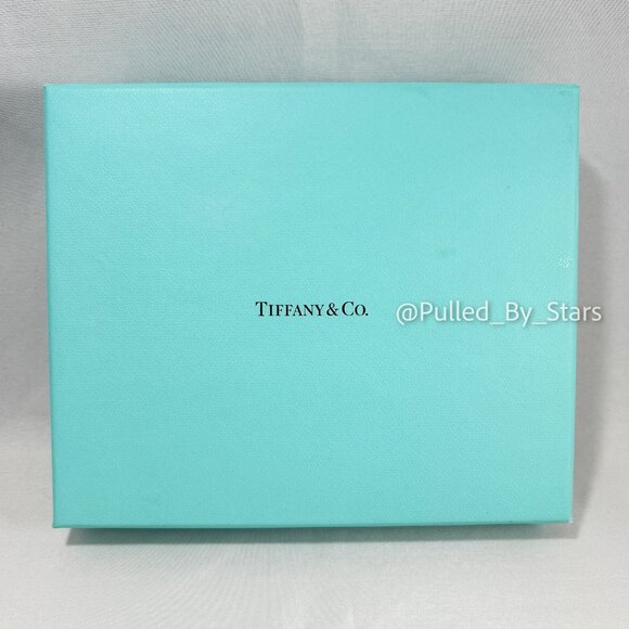 TIFFANY & CO. Classic Robins Egg Blue Jewelry Box (Approx. 6" x 5" x 1.3") - Picture 3 of 16